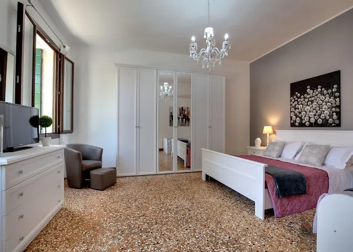 Апартаменты Accademia Opera Deluxe By Wonderful Italy