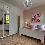 Apartment Accademia Opera Deluxe By Wonderful Italy *